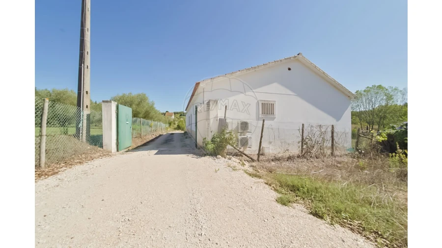 Quinta T2 para Venda em Rio Maior Foto 2