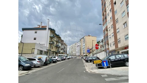 Loja para Venda em Agualva e Mira-Sintra