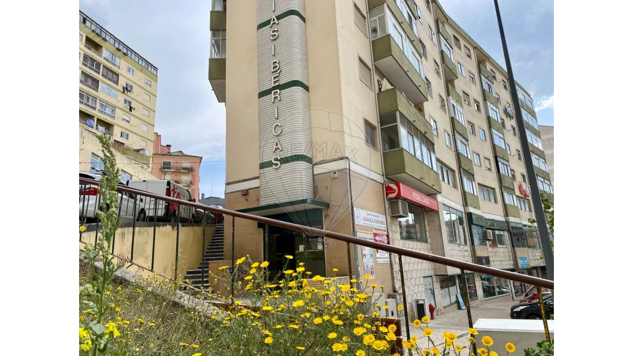 Loja para Venda em Agualva e Mira-Sintra Foto 1