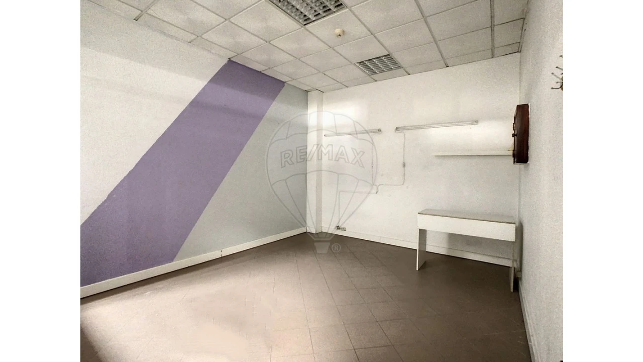 Loja para Venda em Agualva e Mira-Sintra Foto 12