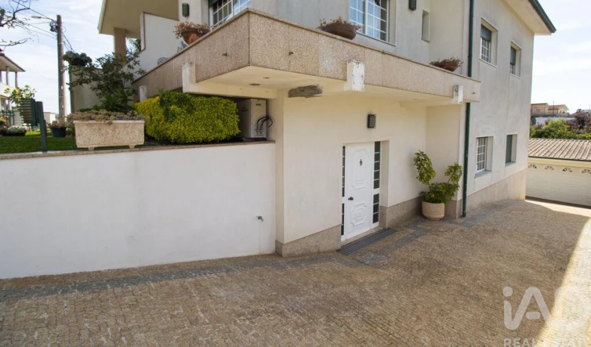 Moradia T3 para Venda em Ribeirão Foto 30