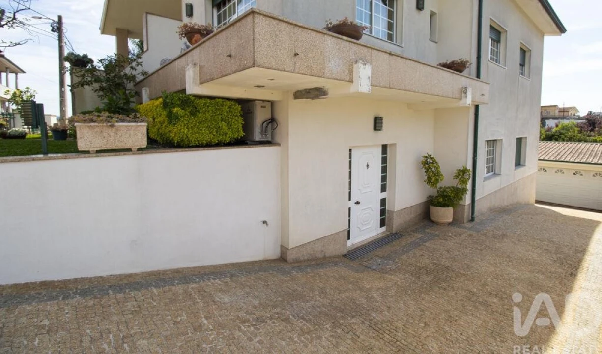 Moradia T3 para Venda em Ribeirão Foto 30