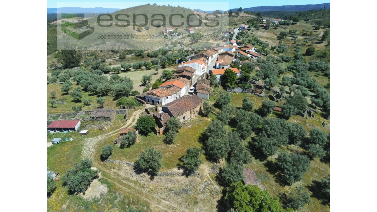 Moradia para Venda em Fratel Foto 6