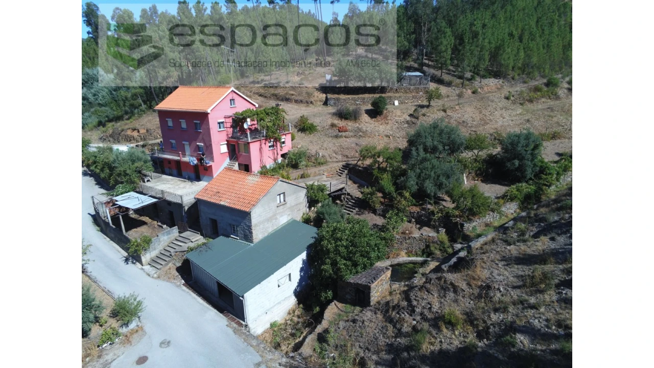 Quinta T8 para Venda em Cambas Foto 1