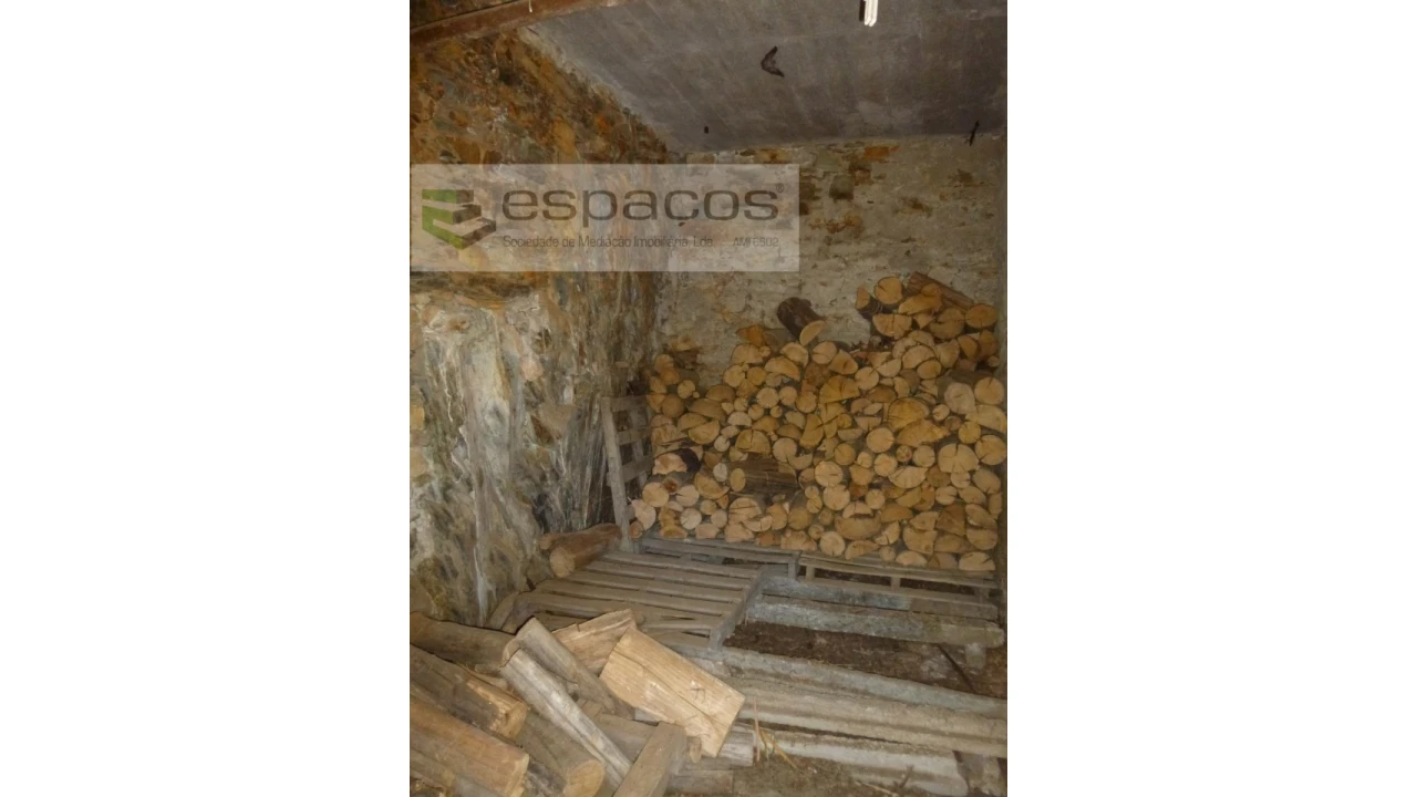 Quinta T8 para Venda em Cambas Foto 48