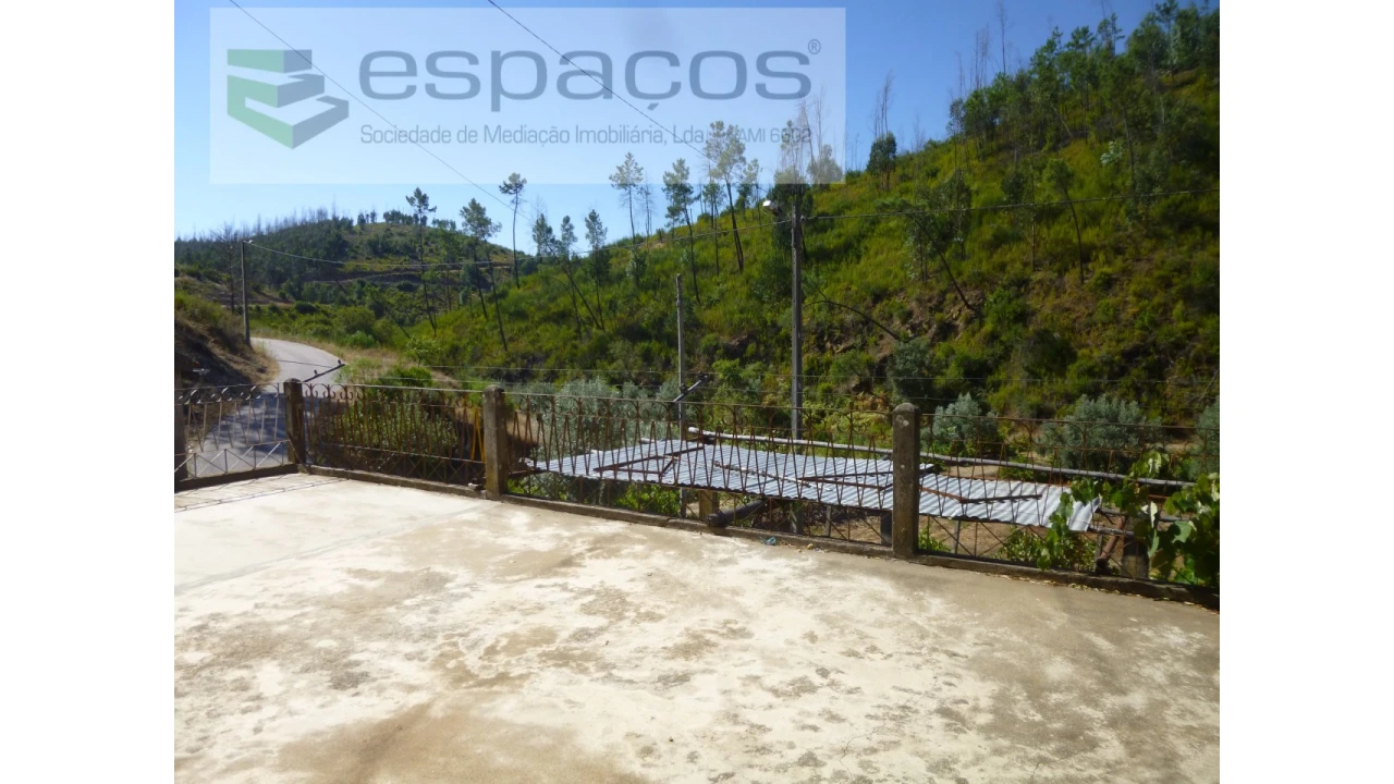 Quinta T8 para Venda em Cambas Foto 18