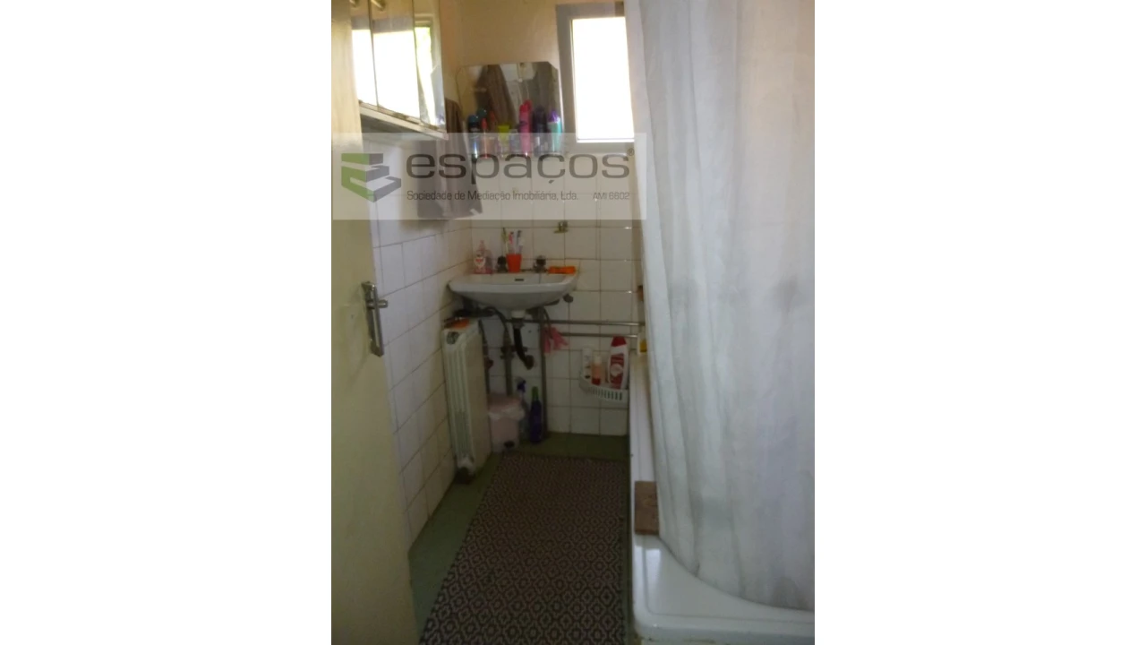 Quinta T8 para Venda em Cambas Foto 54