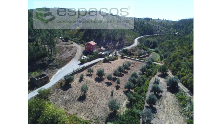 Quinta T8 para Venda em Cambas Foto 2