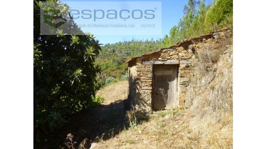 Quinta T8 para Venda em Cambas Foto 32