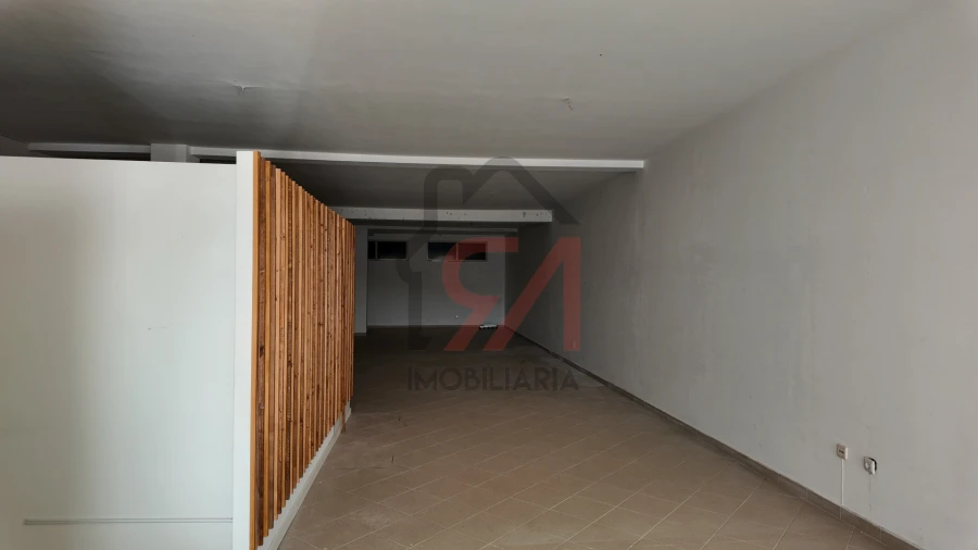 Loja para Arrendamento em Paços de Ferreira Foto 7
