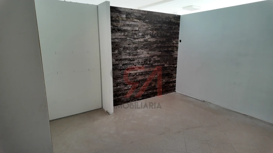 Loja para Arrendamento em Paços de Ferreira Foto 9