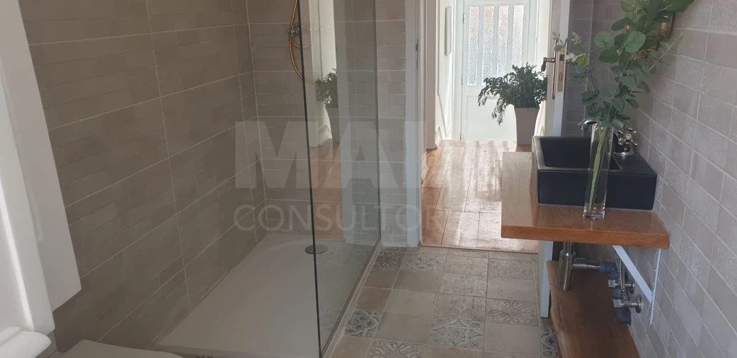 Moradia T4 para Venda em Falagueira-Venda Nova Foto 1