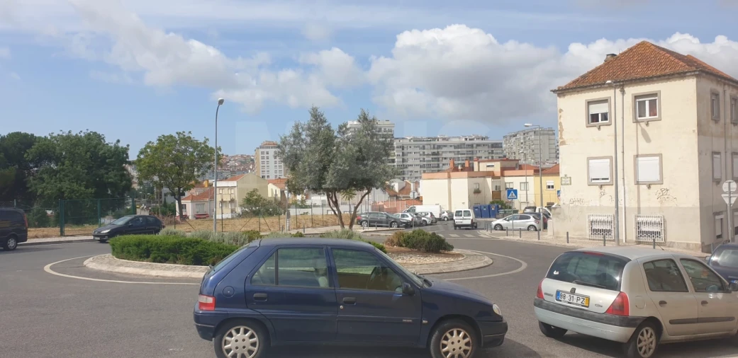 Moradia T4 para Venda em Falagueira-Venda Nova Foto 6