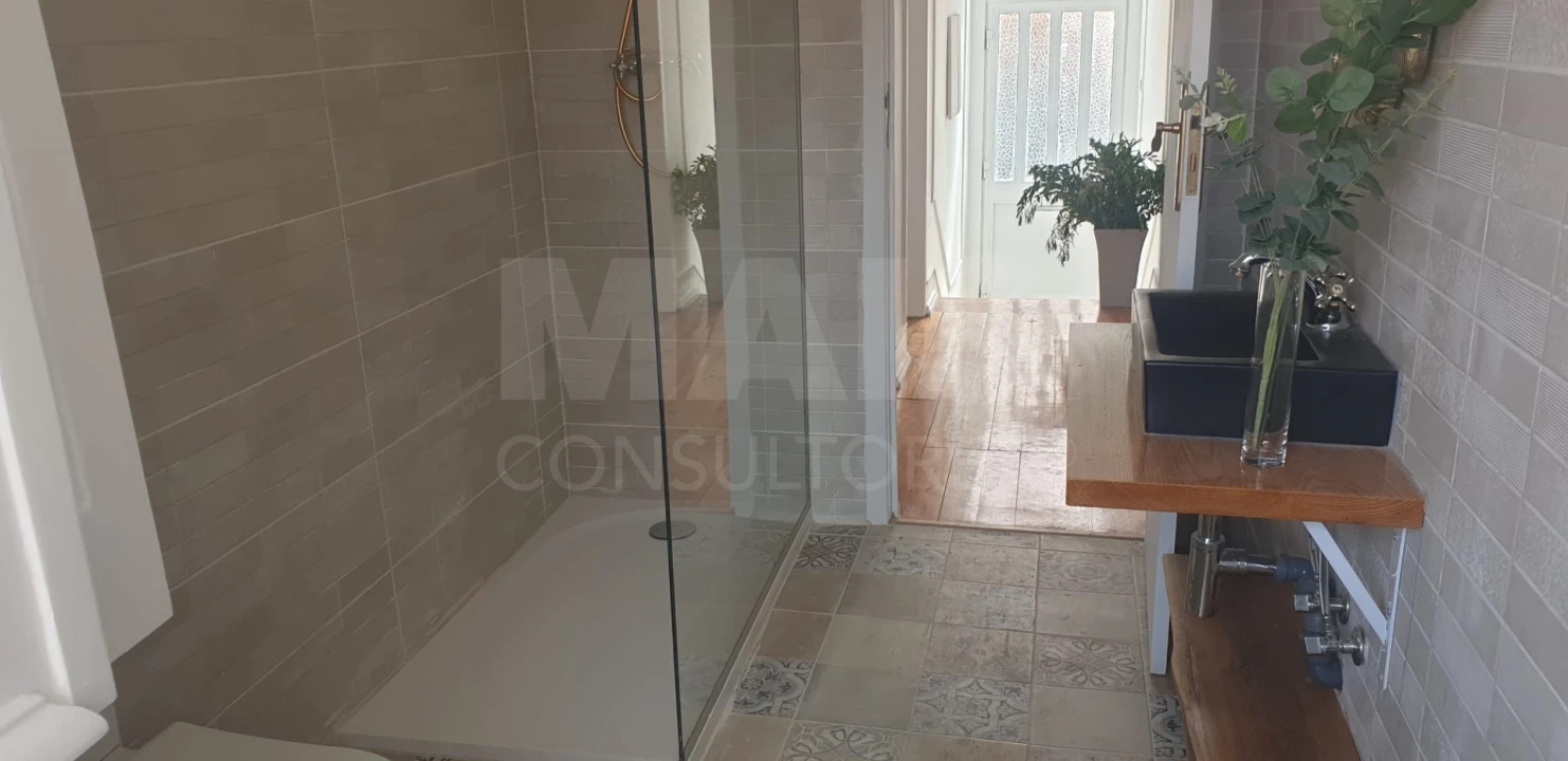 Moradia T4 para Venda em Falagueira-Venda Nova Foto 3