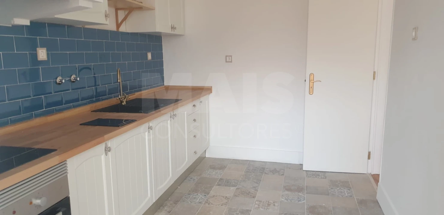 Moradia T4 para Venda em Falagueira-Venda Nova Foto 7