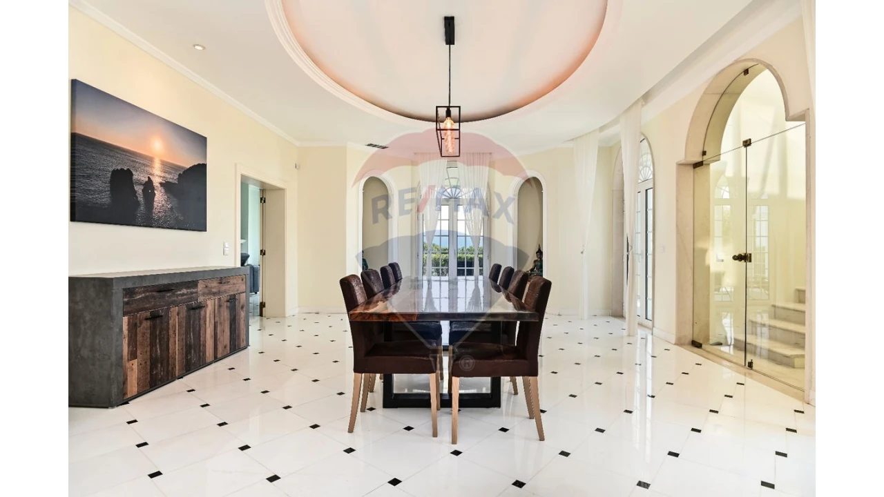 Moradia T6 para Venda em Santa Maria e São Miguel, São Martinho, São Pedro Penaferrim Foto 9