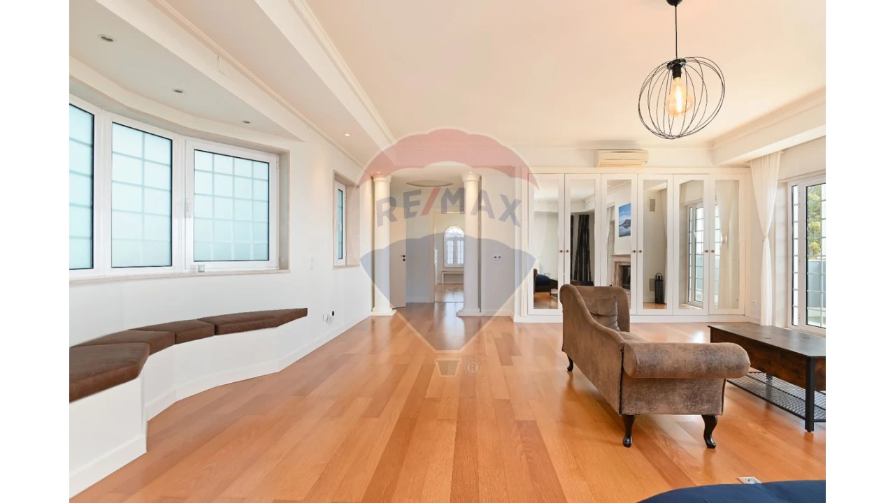 Moradia T6 para Venda em Santa Maria e São Miguel, São Martinho, São Pedro Penaferrim Foto 14