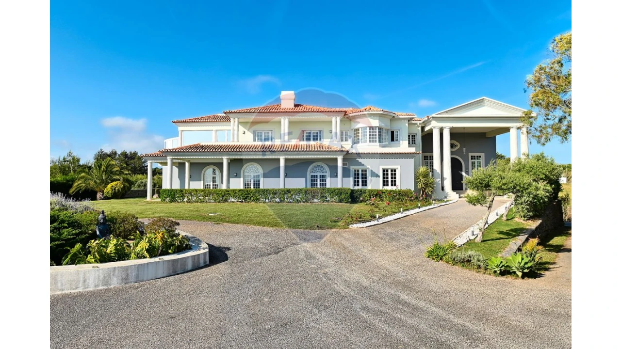 Moradia T6 para Venda em Santa Maria e São Miguel, São Martinho, São Pedro Penaferrim Foto 1