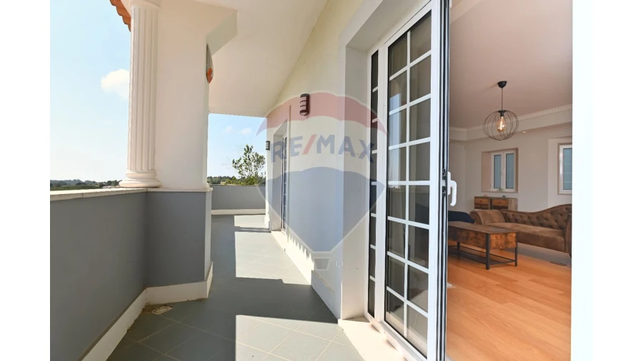 Moradia T6 para Venda em Santa Maria e São Miguel, São Martinho, São Pedro Penaferrim Foto 15