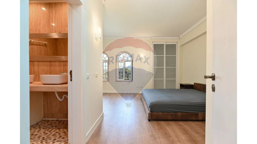 Moradia T6 para Venda em Santa Maria e São Miguel, São Martinho, São Pedro Penaferrim Foto 18