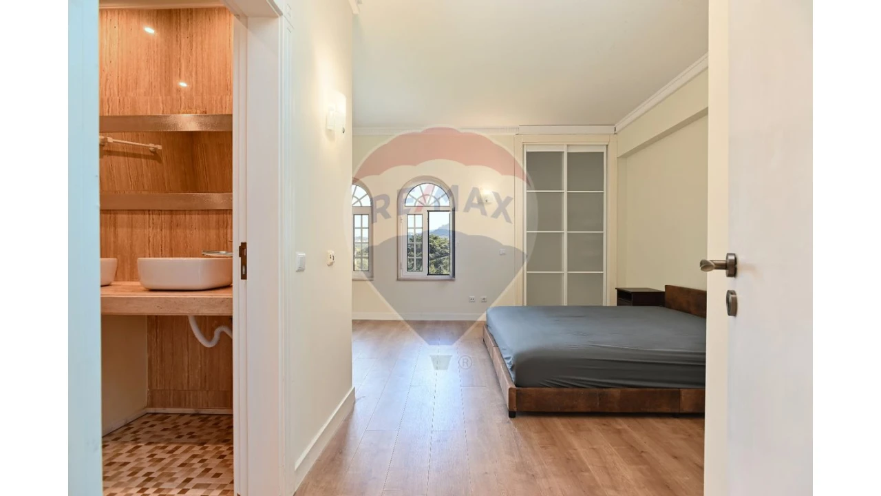 Moradia T6 para Venda em Santa Maria e São Miguel, São Martinho, São Pedro Penaferrim Foto 18