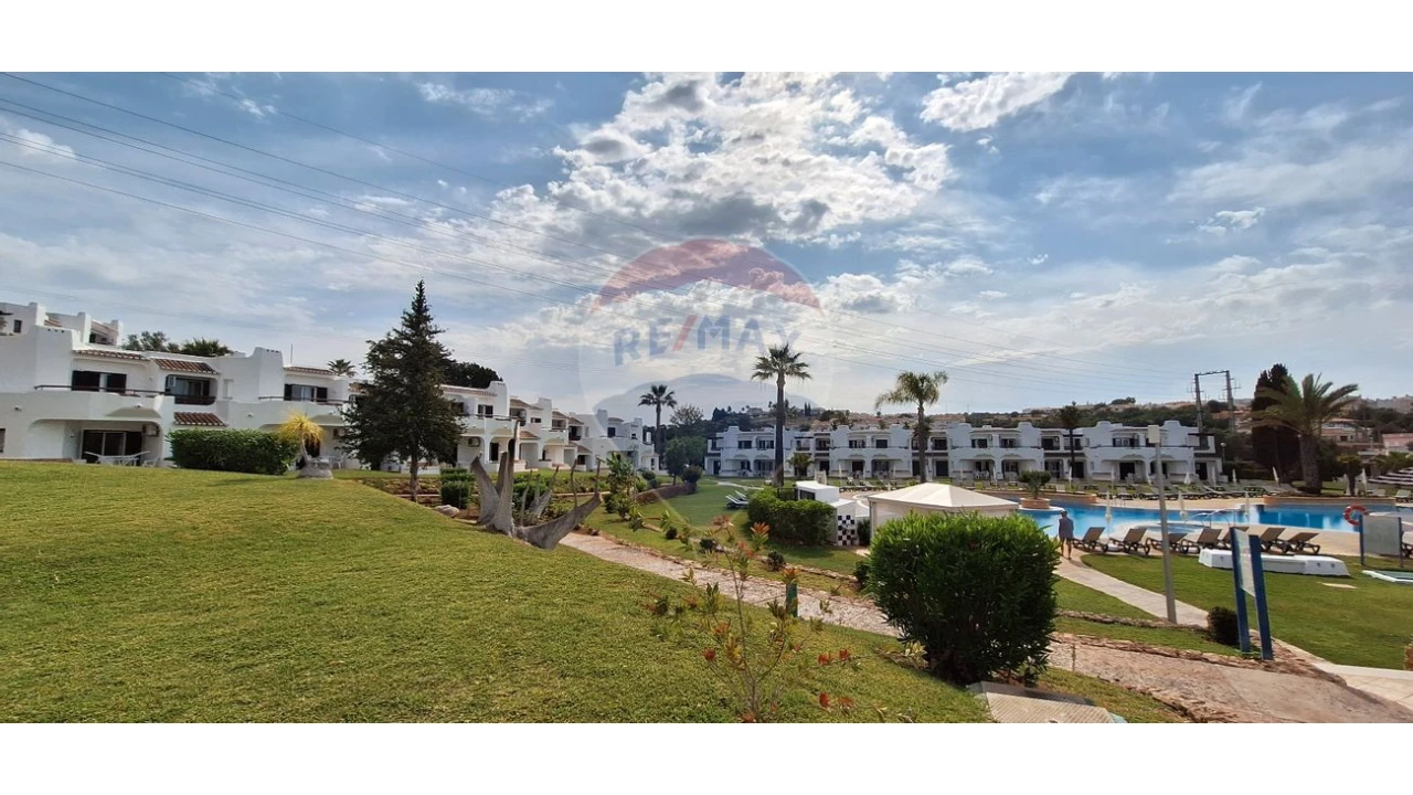 Apartamento T2 para Venda em Albufeira e Olhos de Água Foto 6