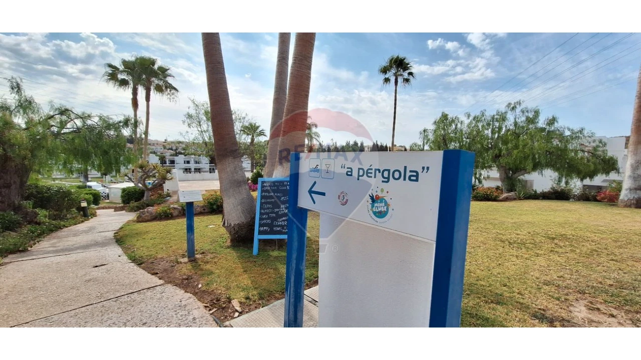 Apartamento T2 para Venda em Albufeira e Olhos de Água Foto 11