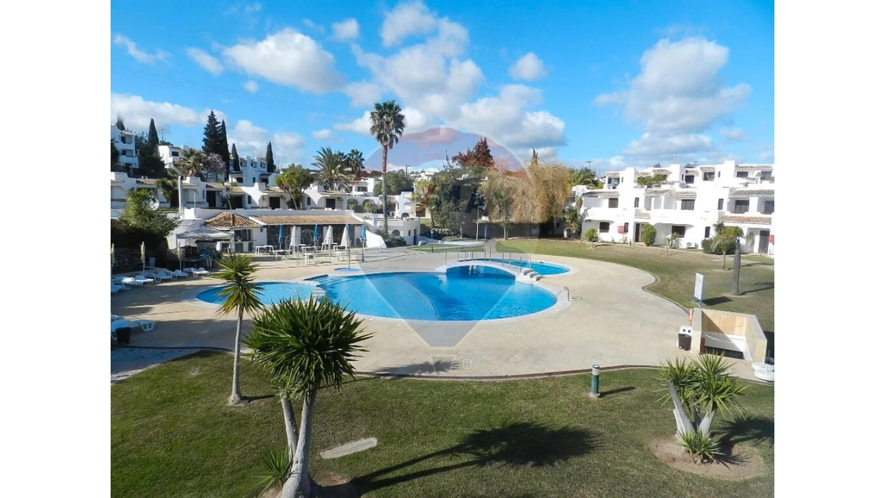 Apartamento T2 para Venda em Albufeira e Olhos de Água Foto 2