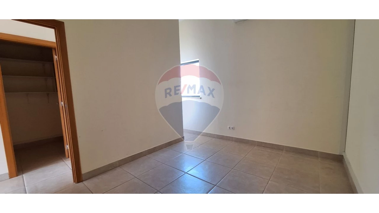 Loja para Venda em Albufeira e Olhos de Água Foto 9