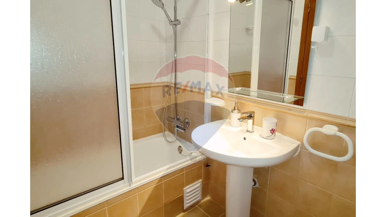Apartamento T1 para Venda em Albufeira e Olhos de Água Foto 8
