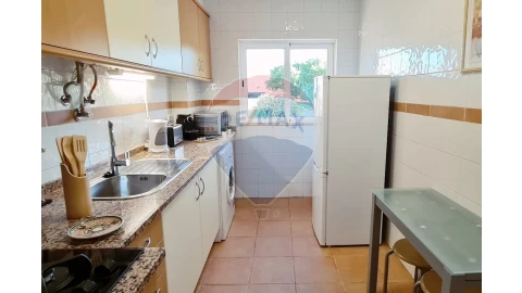 Apartamento T1 para Venda em Albufeira e Olhos de Água
