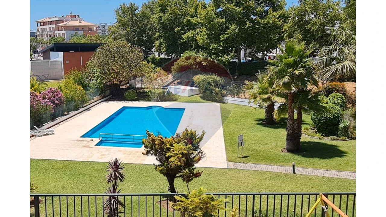 Apartamento T1 para Venda em Albufeira e Olhos de Água Foto 1