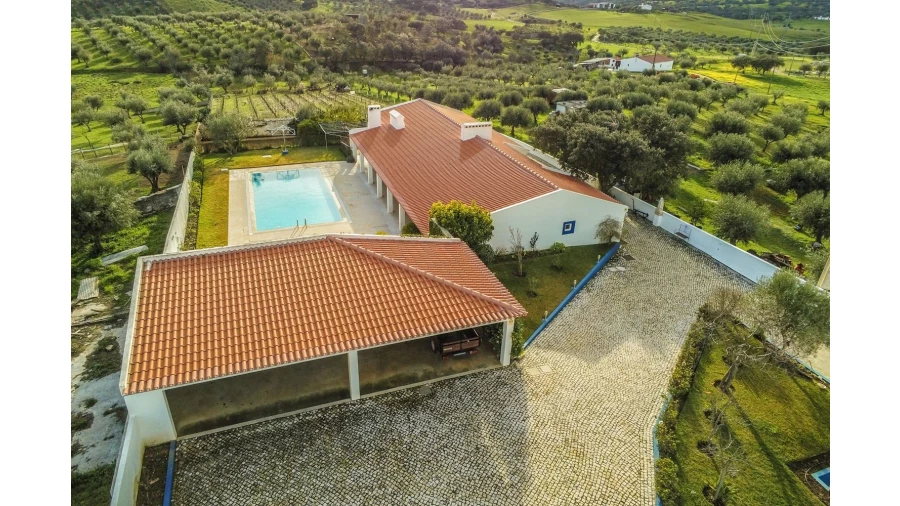 Quinta T4 para Venda em Terrugem e Vila Boim Foto 6