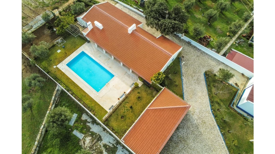 Quinta T4 para Venda em Terrugem e Vila Boim Foto 3