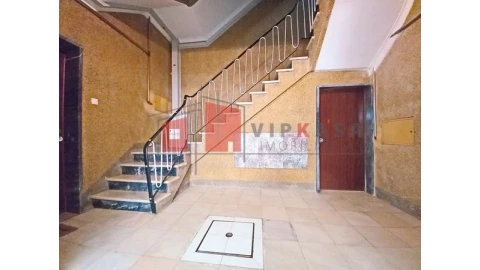 Apartamento T4 para Venda em Laranjeiro e Feijó