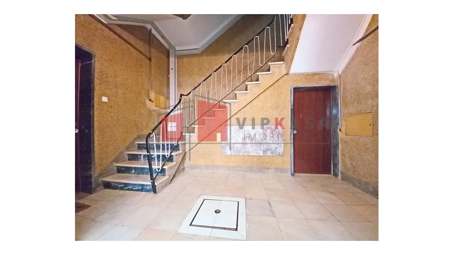 Apartamento T4 para Venda em Laranjeiro e Feijó Foto 2