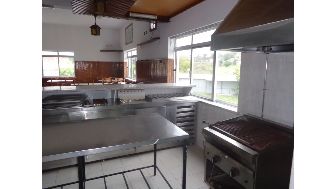 Moradia T0 para Venda em Carregueiros Foto 8