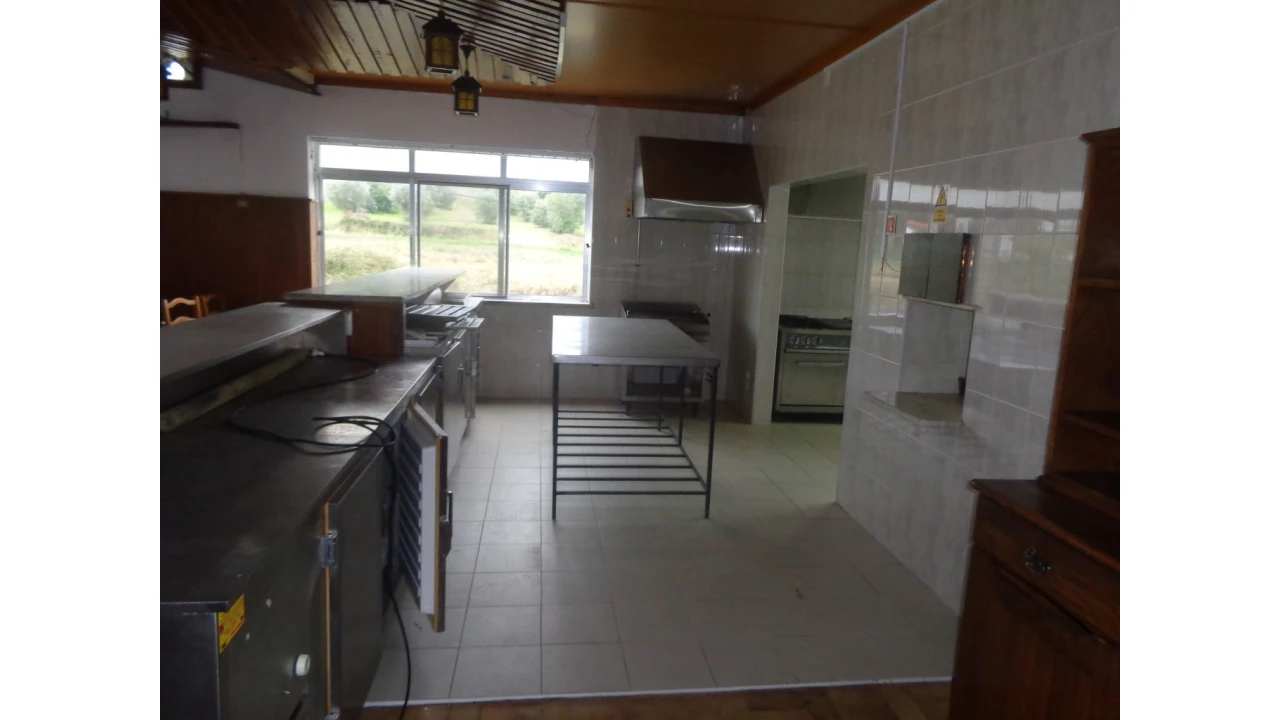 Moradia T0 para Venda em Carregueiros Foto 5