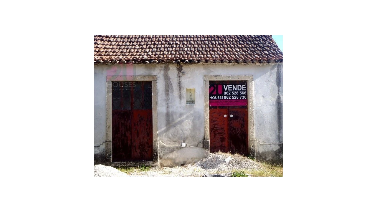 Moradia T0 para Venda em Freixianda, Ribeira do Fárrio e Formigais Foto 1