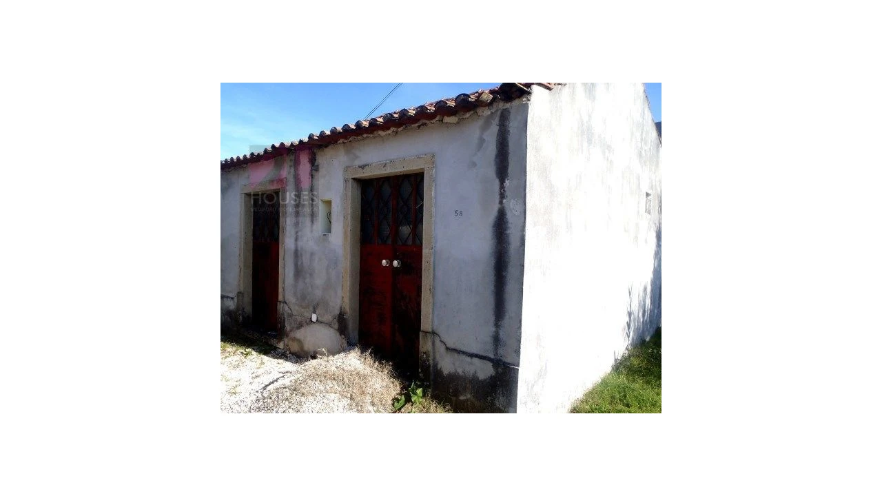 Moradia T0 para Venda em Freixianda, Ribeira do Fárrio e Formigais Foto 3