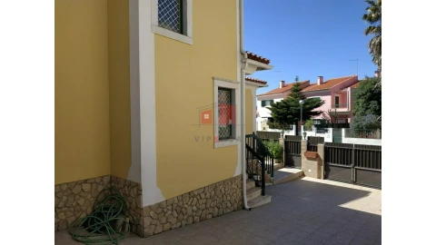 Moradia T5 para Venda em Ericeira