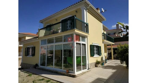 Moradia T5 para Venda em Ericeira