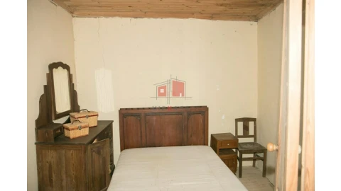 Moradia T9 para Venda em Espírito Santo, Nossa Senhora da Graça e São Simão