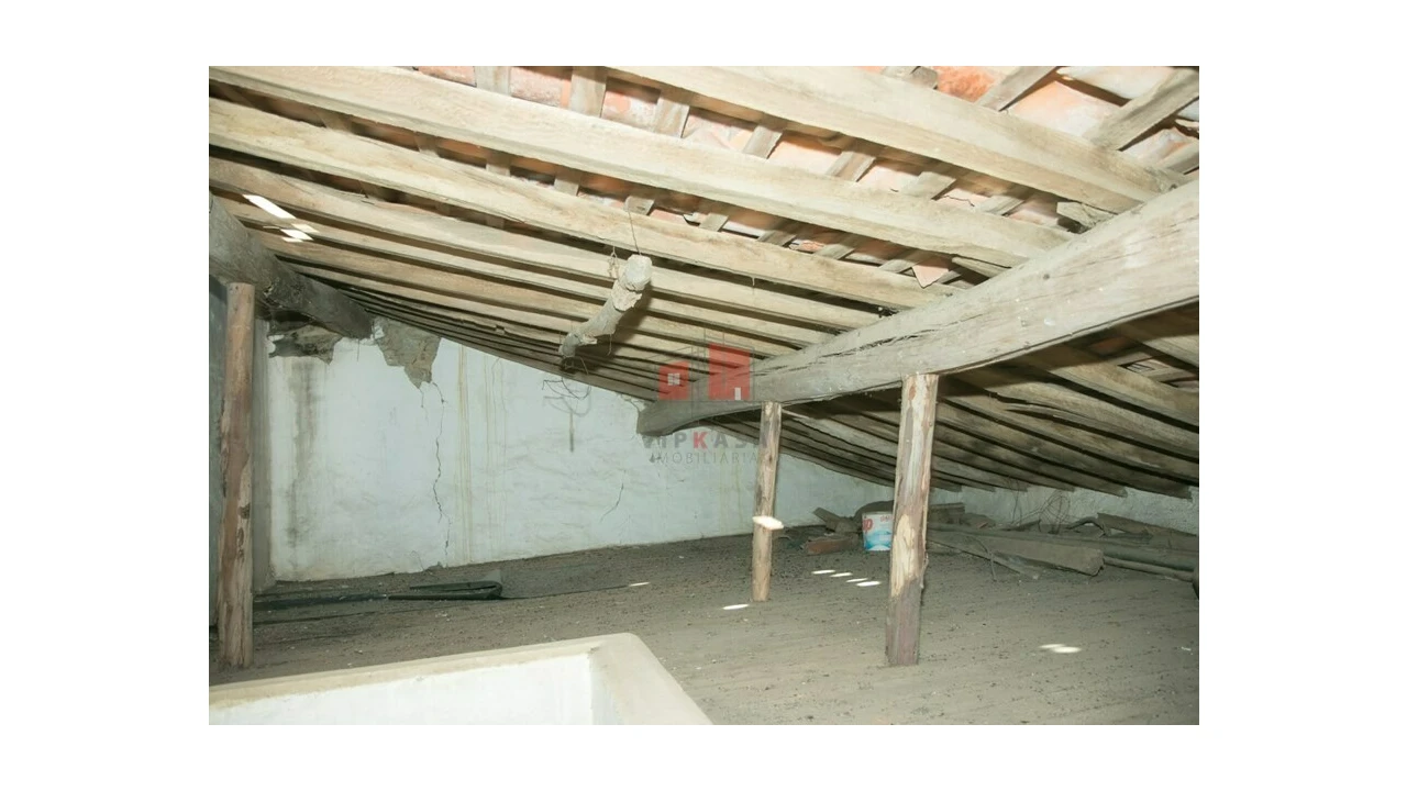 Moradia T9 para Venda em Espírito Santo, Nossa Senhora da Graça e São Simão Foto 13