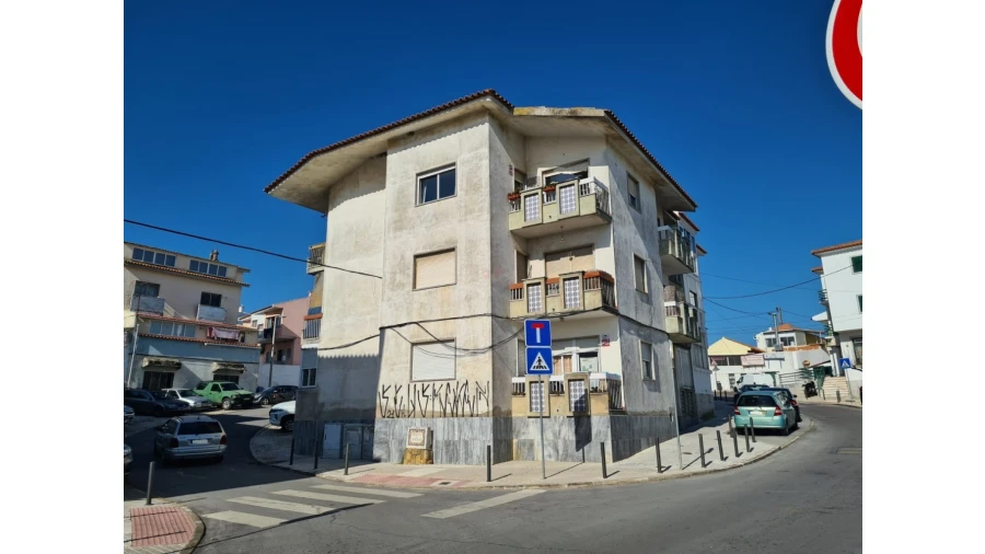 Prédio para Venda em São Domingos de Rana Foto 8