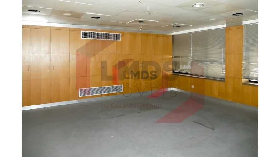 Loja para Venda em Matosinhos e Leça da Palmeira Foto 8