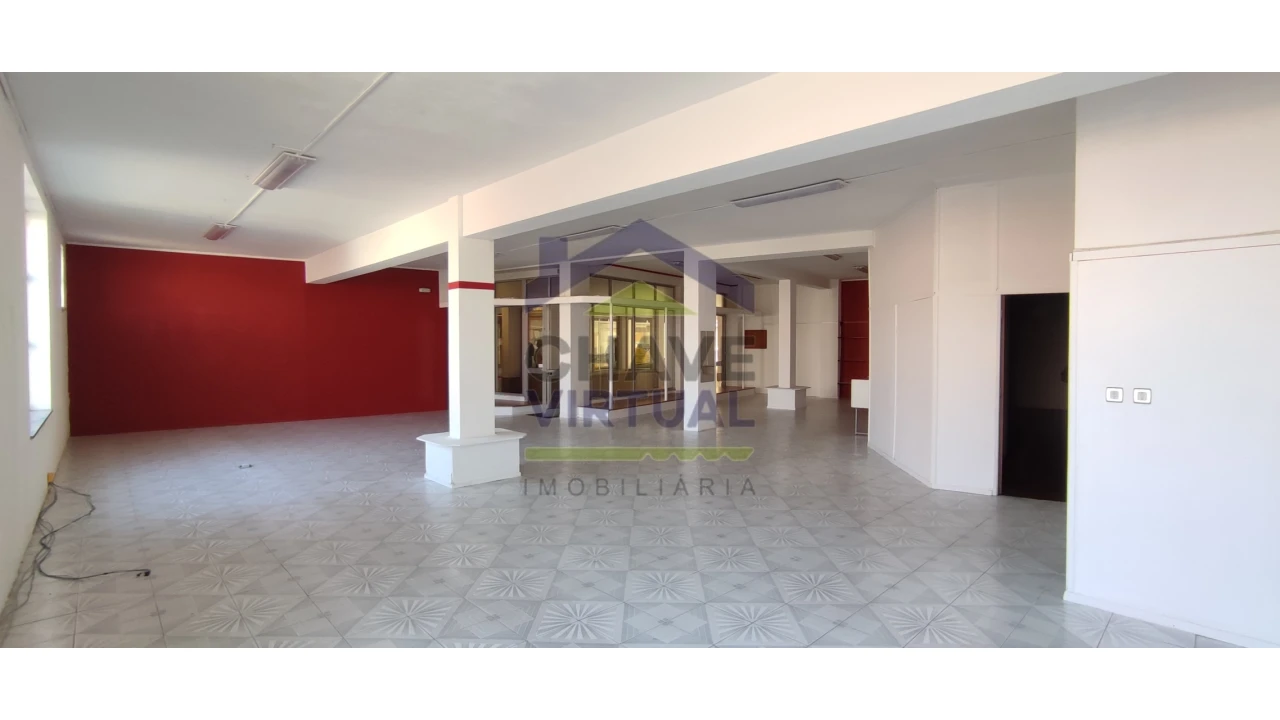 Loja para Venda em Bombarral e Vale Covo Foto 1