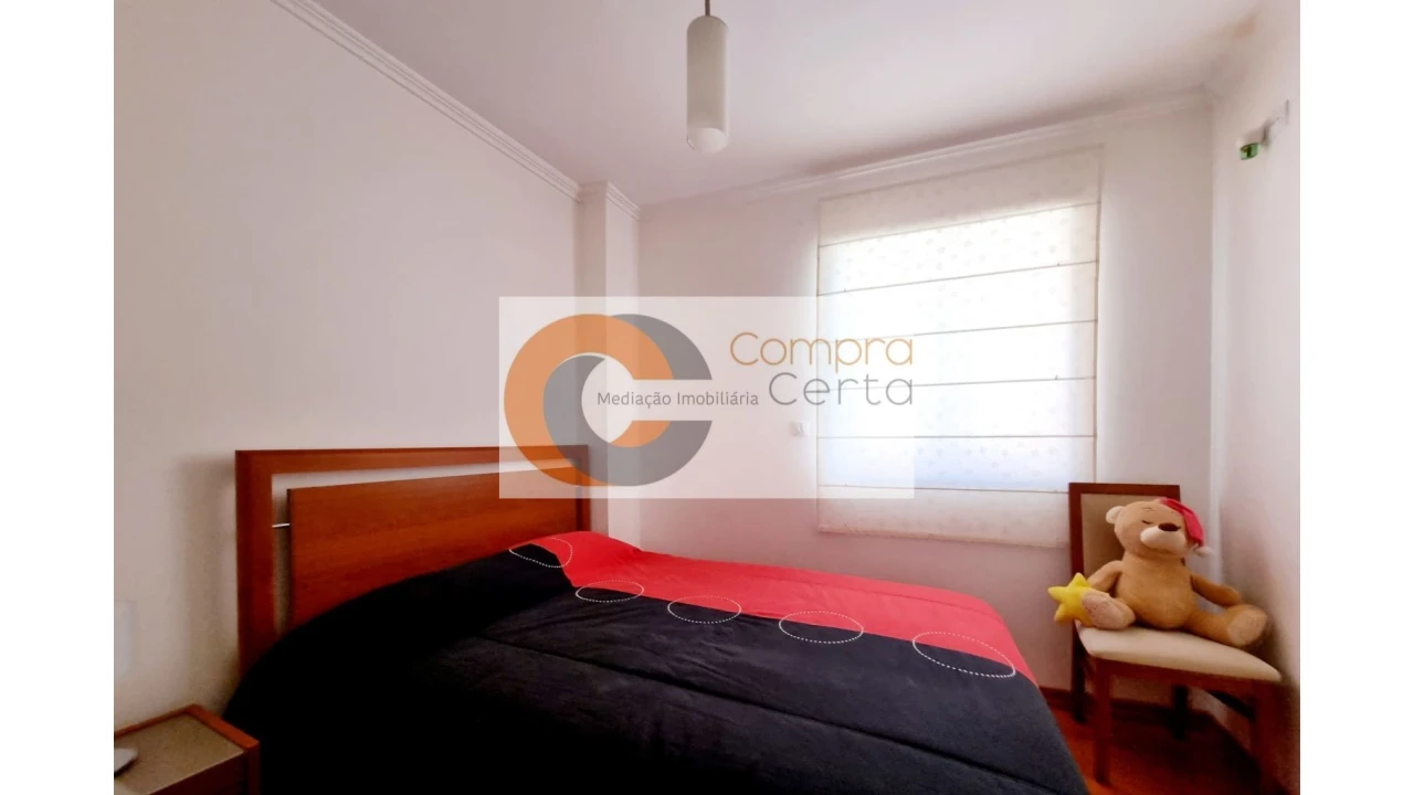 Prédio para Venda em Charneca de Caparica e Sobreda Foto 15