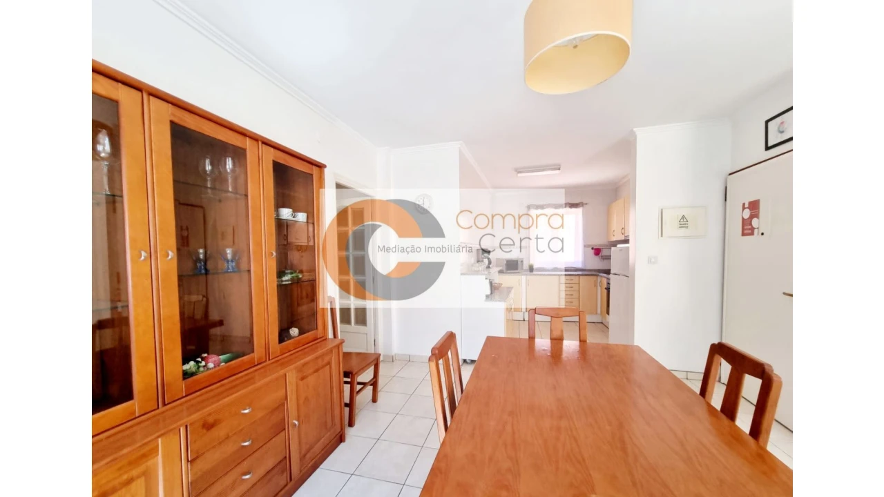 Prédio para Venda em Charneca de Caparica e Sobreda Foto 16