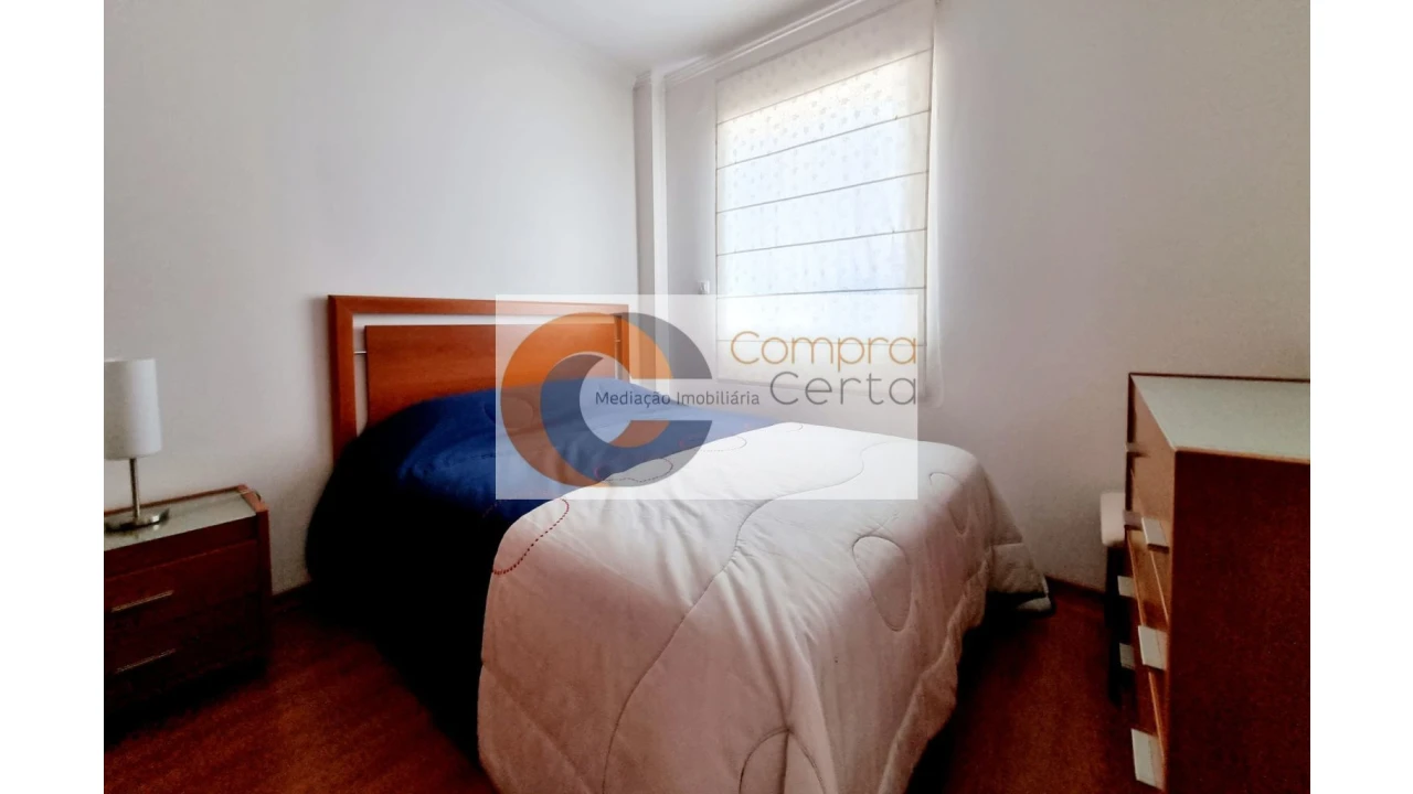 Prédio para Venda em Charneca de Caparica e Sobreda Foto 18